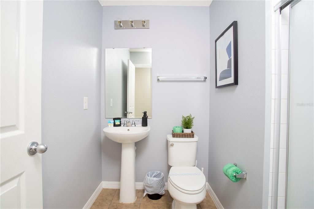 For Rent: $2,600 (4 beds, 3 baths, 1637 Square Feet)