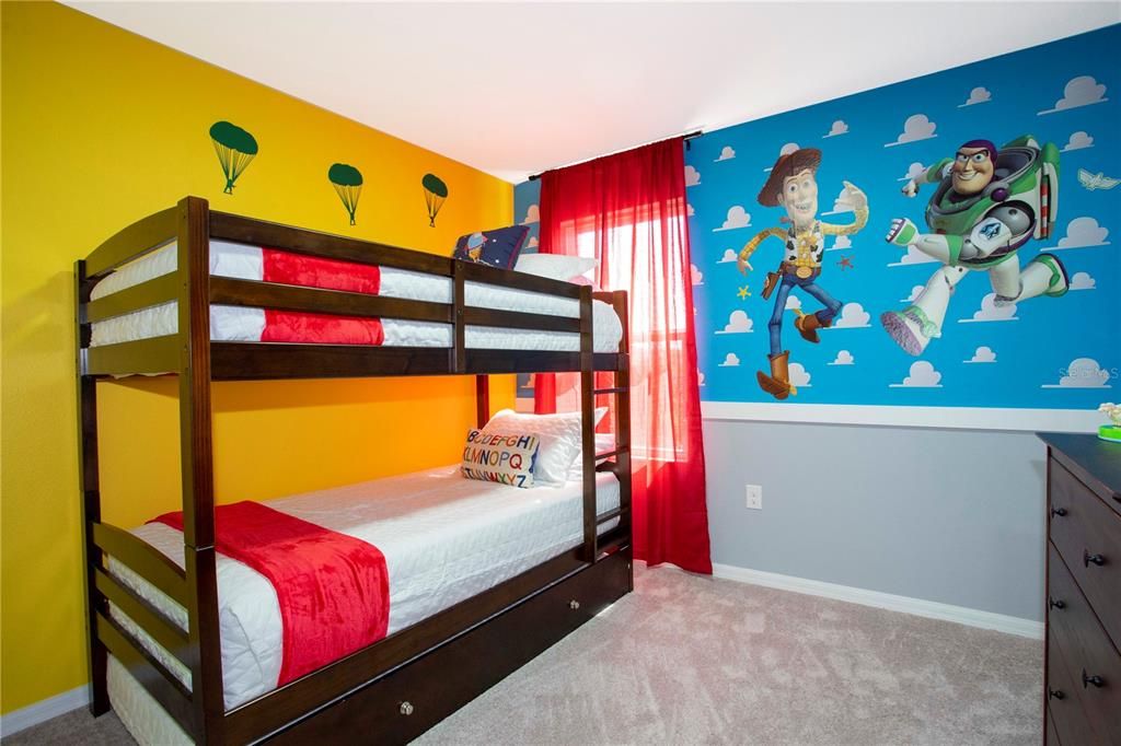 For Rent: $2,600 (4 beds, 3 baths, 1637 Square Feet)