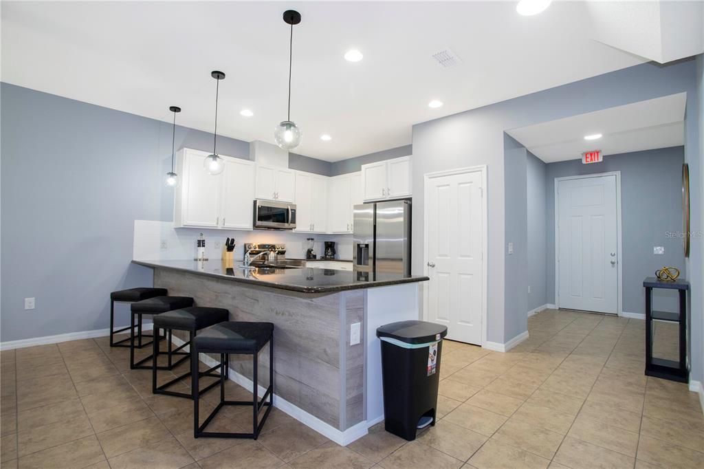 For Rent: $2,600 (4 beds, 3 baths, 1637 Square Feet)