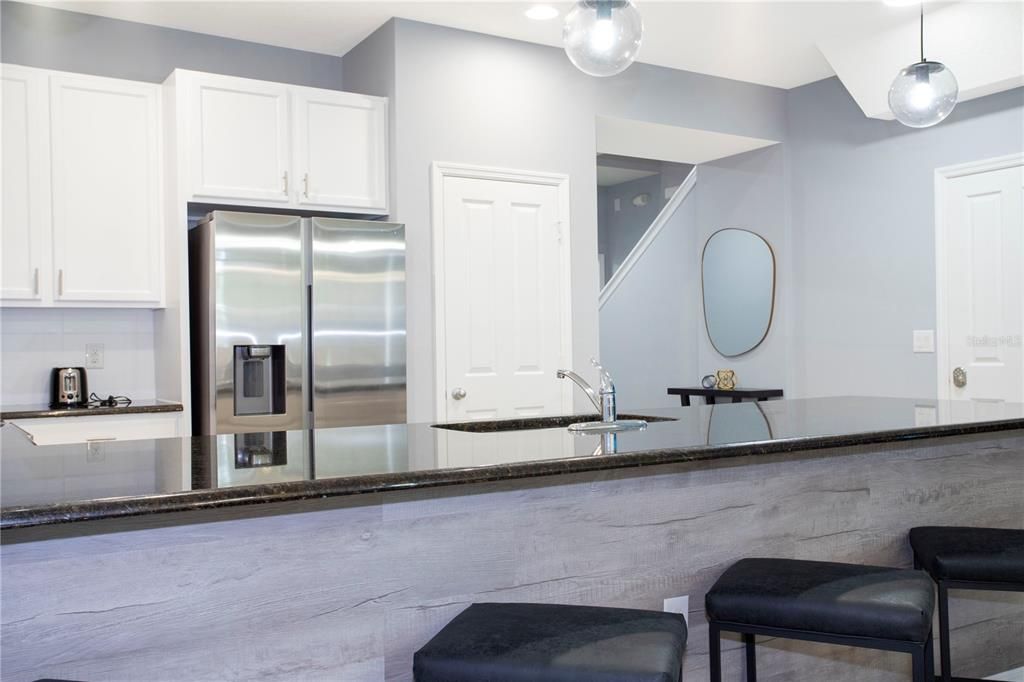 For Rent: $2,600 (4 beds, 3 baths, 1637 Square Feet)