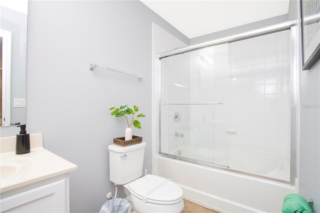 For Rent: $2,600 (4 beds, 3 baths, 1637 Square Feet)