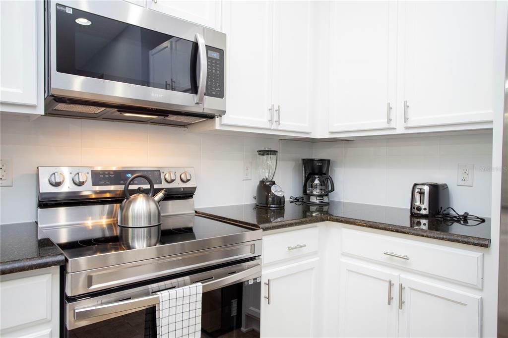 For Rent: $2,600 (4 beds, 3 baths, 1637 Square Feet)