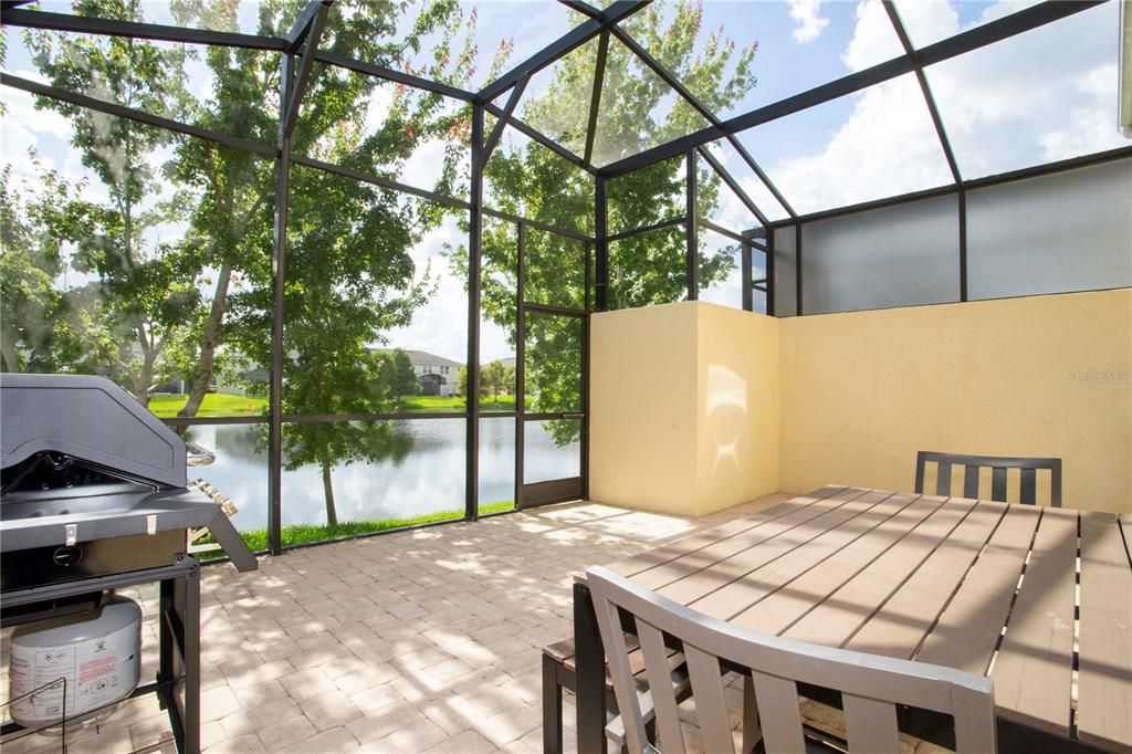 For Rent: $2,600 (4 beds, 3 baths, 1637 Square Feet)