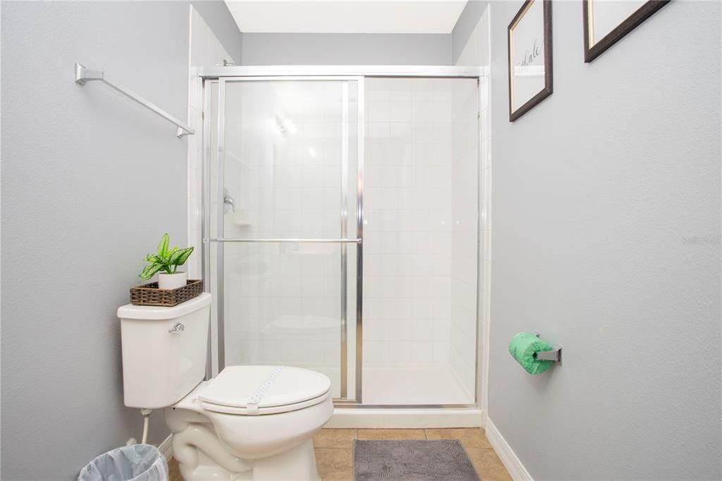 For Rent: $2,600 (4 beds, 3 baths, 1637 Square Feet)