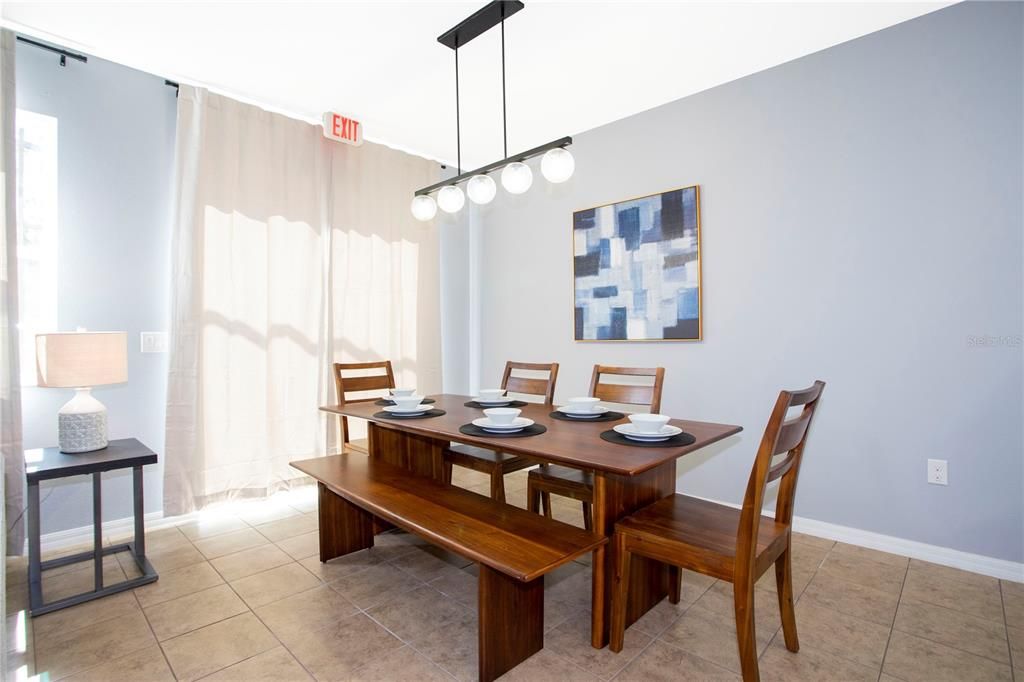 For Rent: $2,600 (4 beds, 3 baths, 1637 Square Feet)