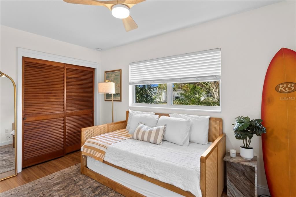 待售: $449,900 (3 贝兹, 2 浴室, 1199 平方英尺)