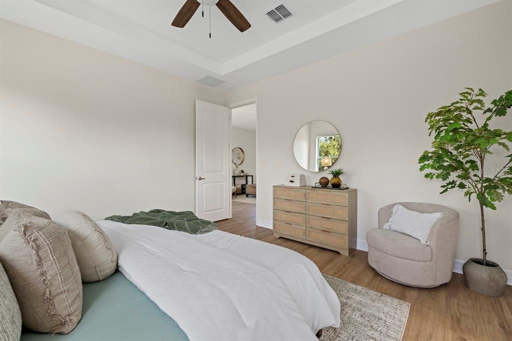 For Rent: $2,425 (4 beds, 3 baths, 1990 Square Feet)