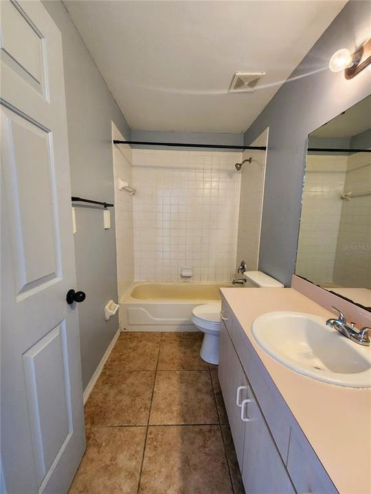 For Rent: $1,649 (3 beds, 2 baths, 1285 Square Feet)