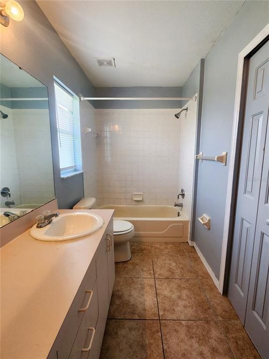 For Rent: $1,649 (3 beds, 2 baths, 1285 Square Feet)