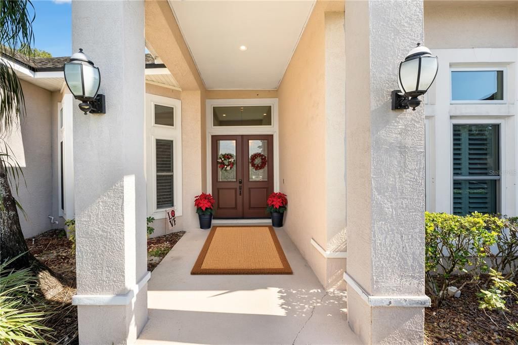 En Venta: $895,000 (4 camas, 3 baños, 3055 Pies cuadrados)