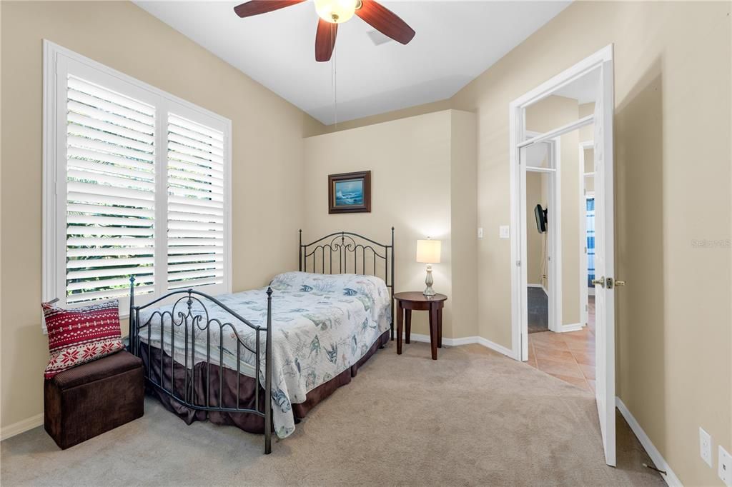 En Venta: $895,000 (4 camas, 3 baños, 3055 Pies cuadrados)