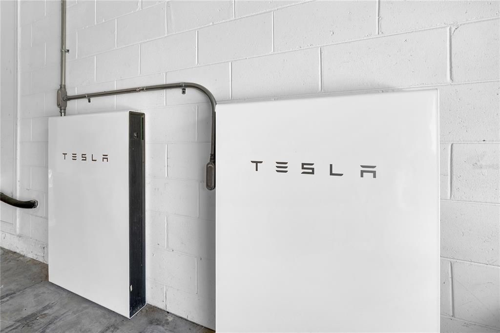 En Venta: $895,000 (4 camas, 3 baños, 3055 Pies cuadrados)