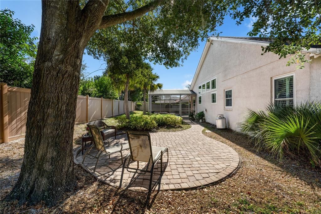 En Venta: $895,000 (4 camas, 3 baños, 3055 Pies cuadrados)