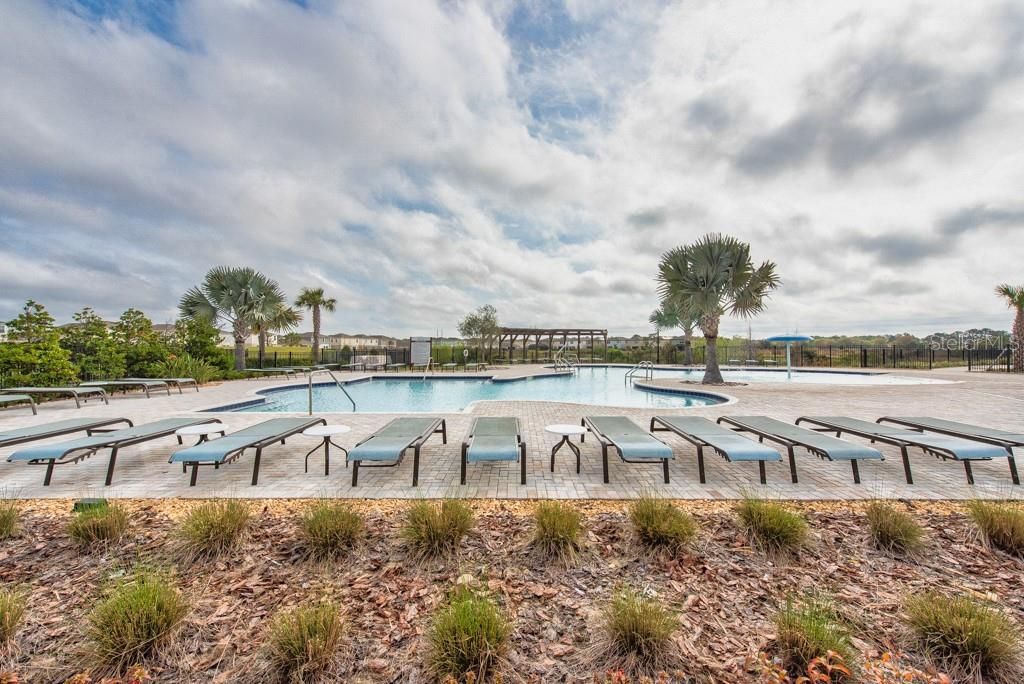 待售: $395,000 (4 贝兹, 2 浴室, 2266 平方英尺)