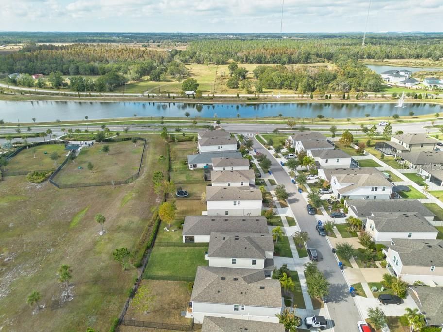 待售: $395,000 (4 贝兹, 2 浴室, 2266 平方英尺)