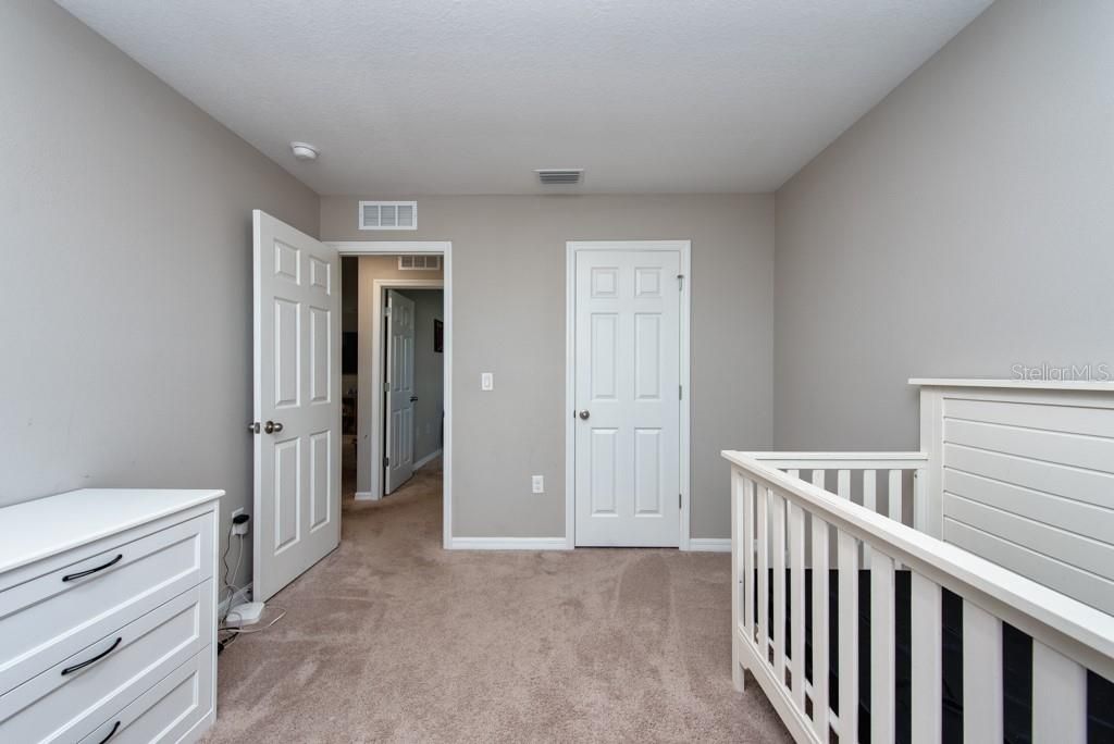 待售: $395,000 (4 贝兹, 2 浴室, 2266 平方英尺)