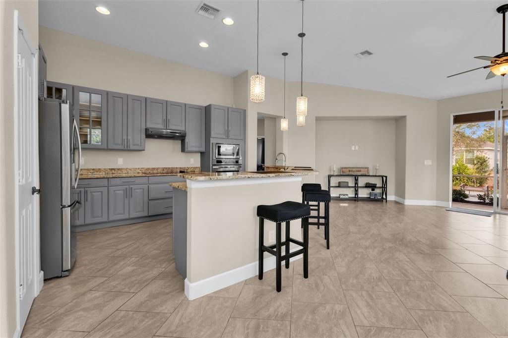 En Venta: $428,400 (3 camas, 2 baños, 2221 Pies cuadrados)