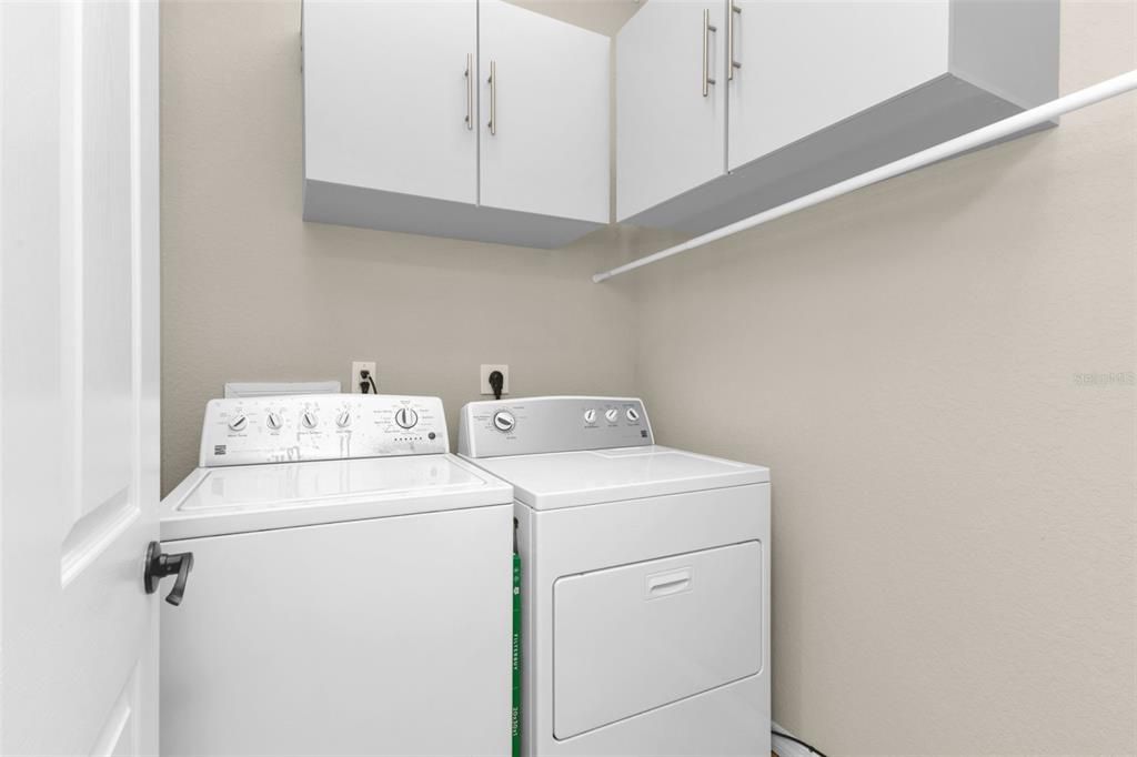 En Venta: $428,400 (3 camas, 2 baños, 2221 Pies cuadrados)