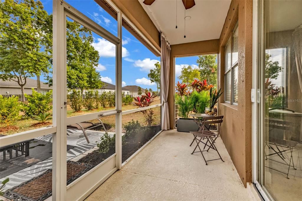 En Venta: $428,400 (3 camas, 2 baños, 2221 Pies cuadrados)