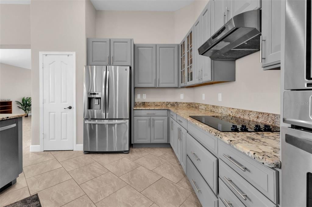 En Venta: $428,400 (3 camas, 2 baños, 2221 Pies cuadrados)