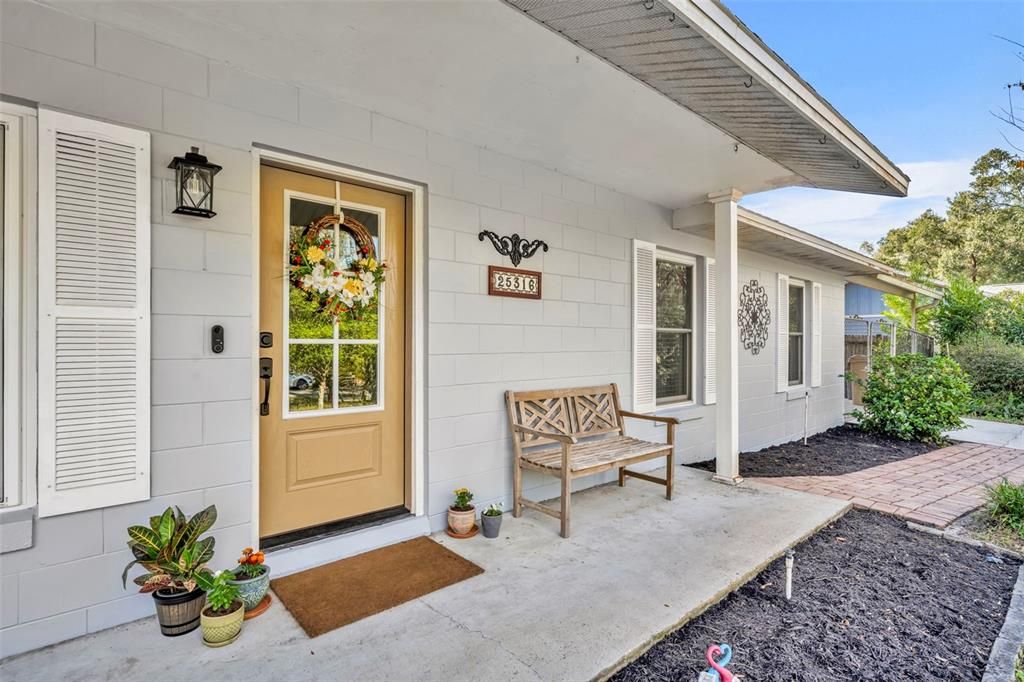 For Sale: $324,900 (3 beds, 2 baths, 1378 Square Feet)