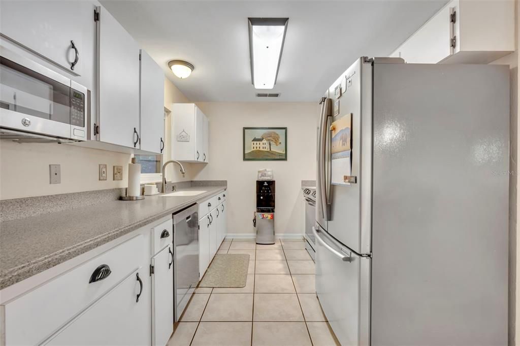 For Sale: $324,900 (3 beds, 2 baths, 1378 Square Feet)
