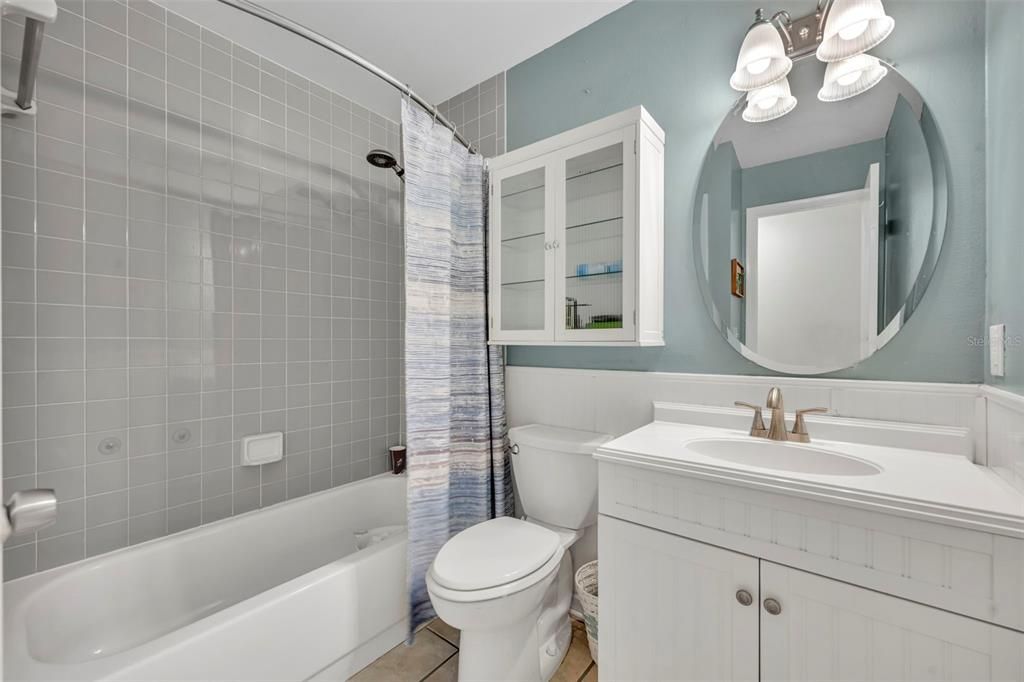 For Sale: $324,900 (3 beds, 2 baths, 1378 Square Feet)