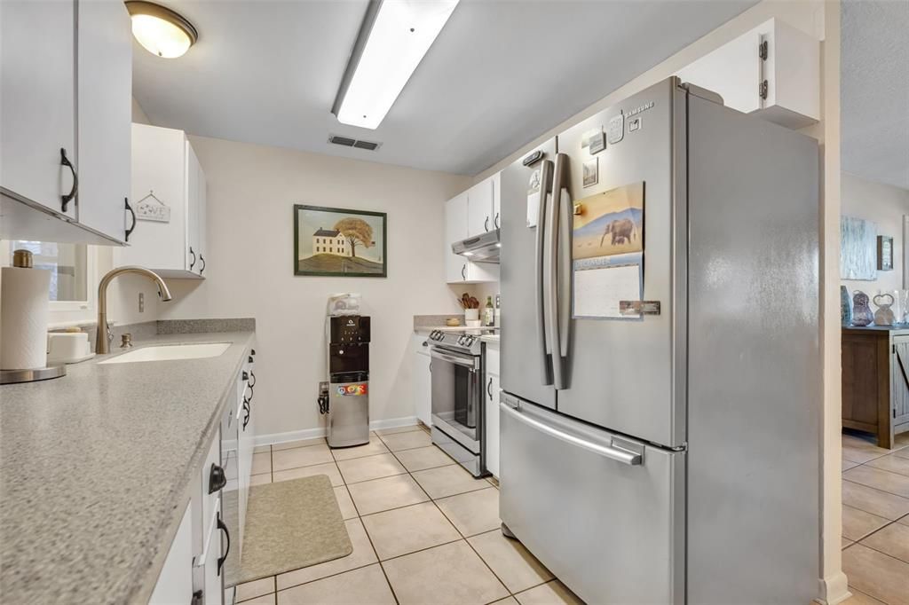 For Sale: $324,900 (3 beds, 2 baths, 1378 Square Feet)