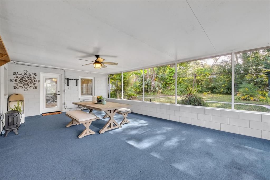 For Sale: $324,900 (3 beds, 2 baths, 1378 Square Feet)