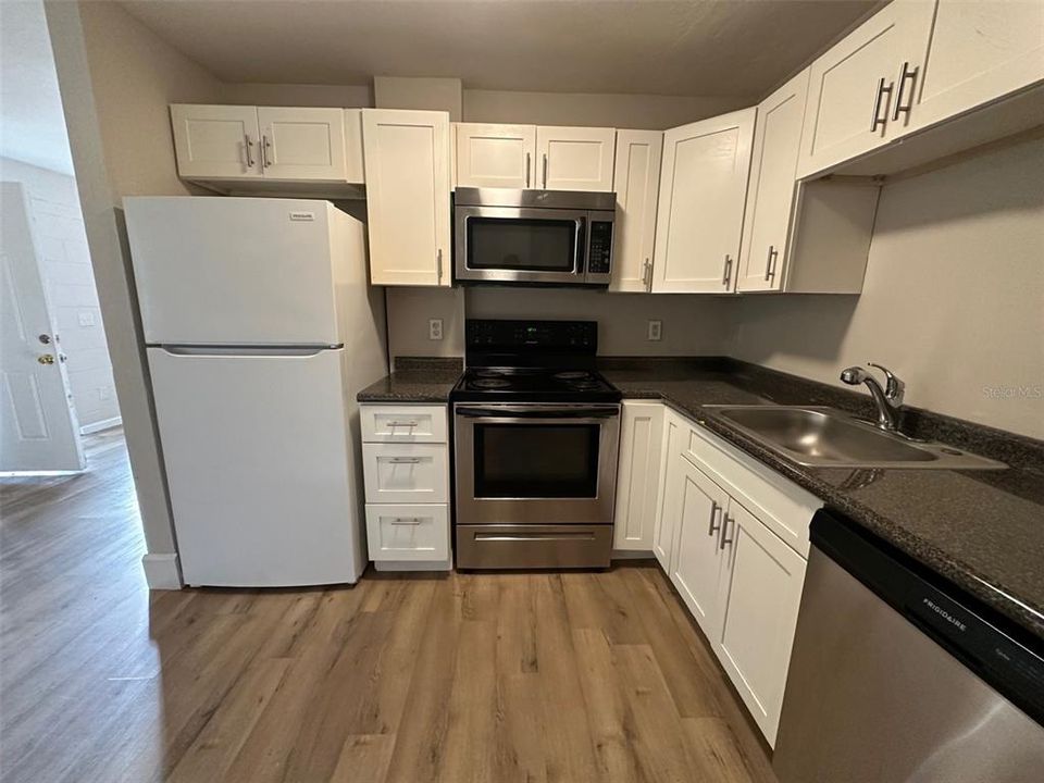 En Renta: $1,600 (3 camas, 1 baños, 1042 Pies cuadrados)