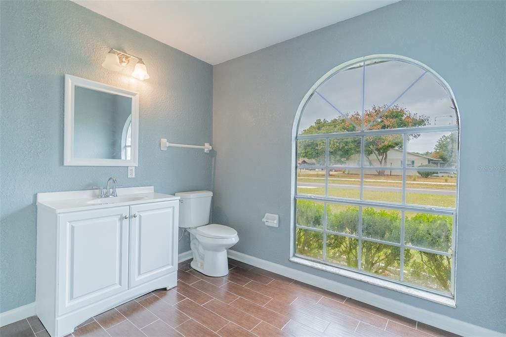 待售: $239,500 (3 贝兹, 2 浴室, 1560 平方英尺)