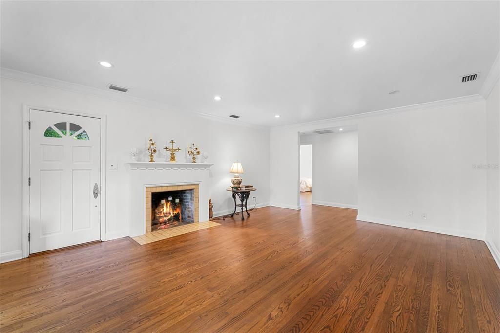 В аренду: $3,600 (2 спален, 2 ванн, 1393 Квадратных фут)