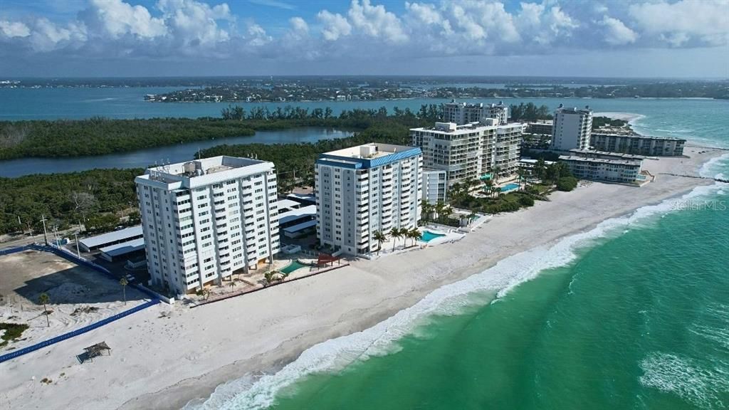 For Rent: $9,400 (2 beds, 2 baths, 1364 Square Feet)