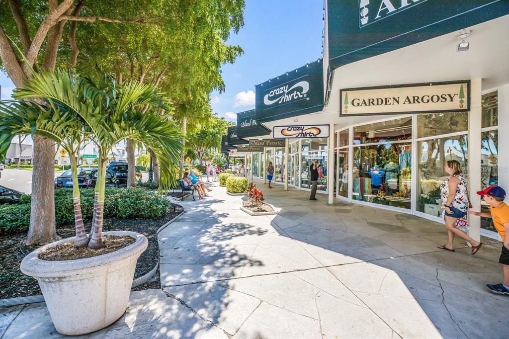 For Rent: $9,400 (2 beds, 2 baths, 1364 Square Feet)