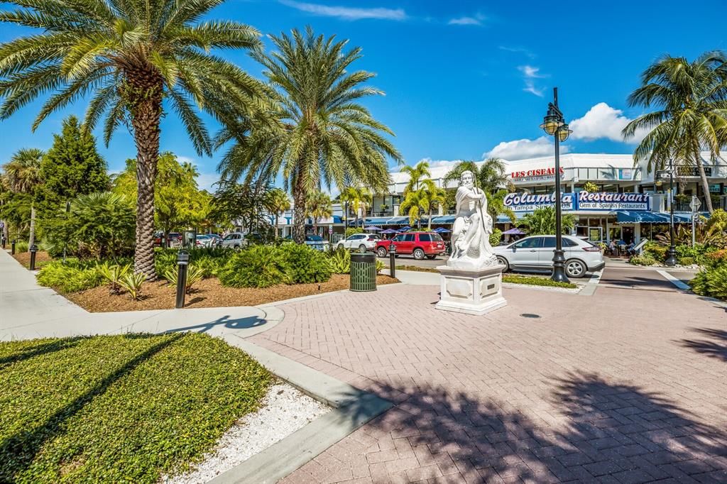 For Rent: $9,400 (2 beds, 2 baths, 1364 Square Feet)