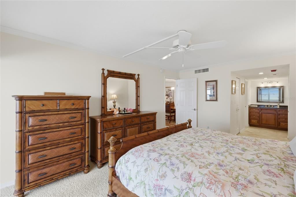 For Rent: $9,400 (2 beds, 2 baths, 1364 Square Feet)