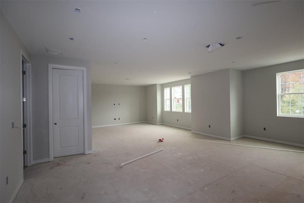 For Sale: $1,499,980 (5 beds, 4 baths, 4728 Square Feet)