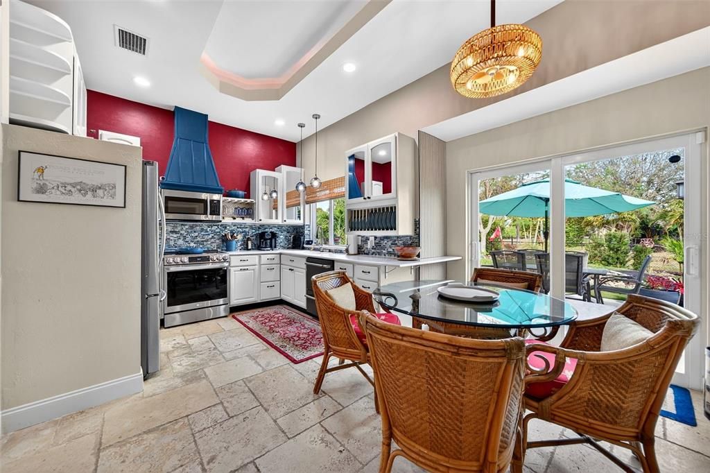 На продажу: $675,000 (3 спален, 3 ванн, 2472 Квадратных фут)