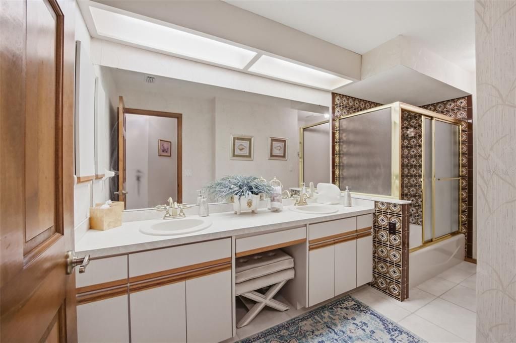 For Sale: $1,250,000 (3 beds, 3 baths, 3226 Square Feet)