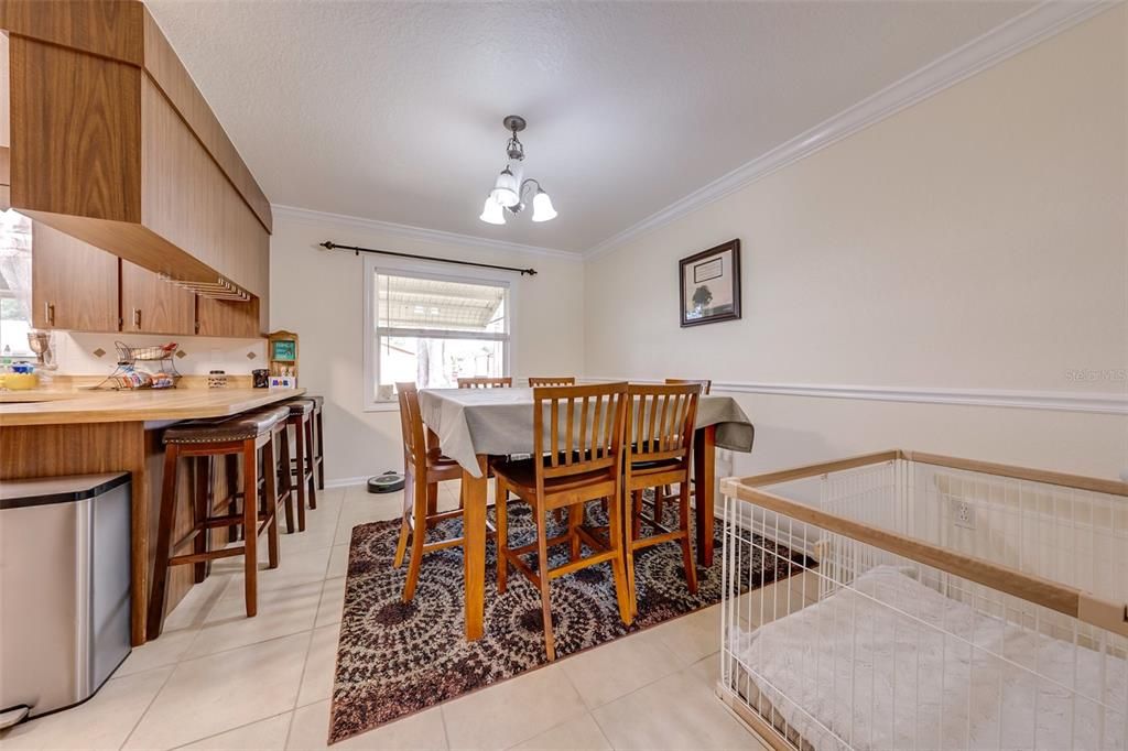 For Sale: $325,000 (2 beds, 2 baths, 1374 Square Feet)