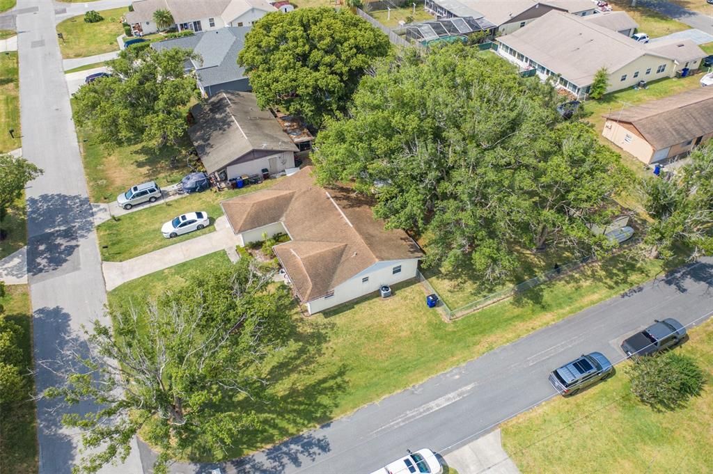 For Sale: $325,000 (2 beds, 2 baths, 1374 Square Feet)