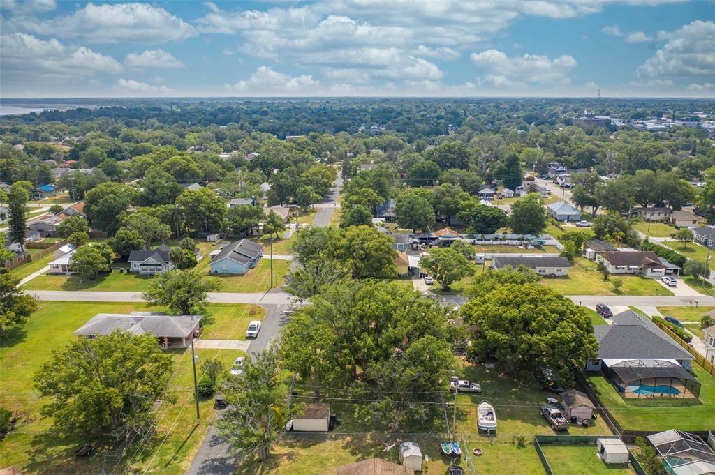 For Sale: $325,000 (2 beds, 2 baths, 1374 Square Feet)