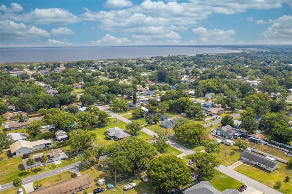 For Sale: $325,000 (2 beds, 2 baths, 1374 Square Feet)