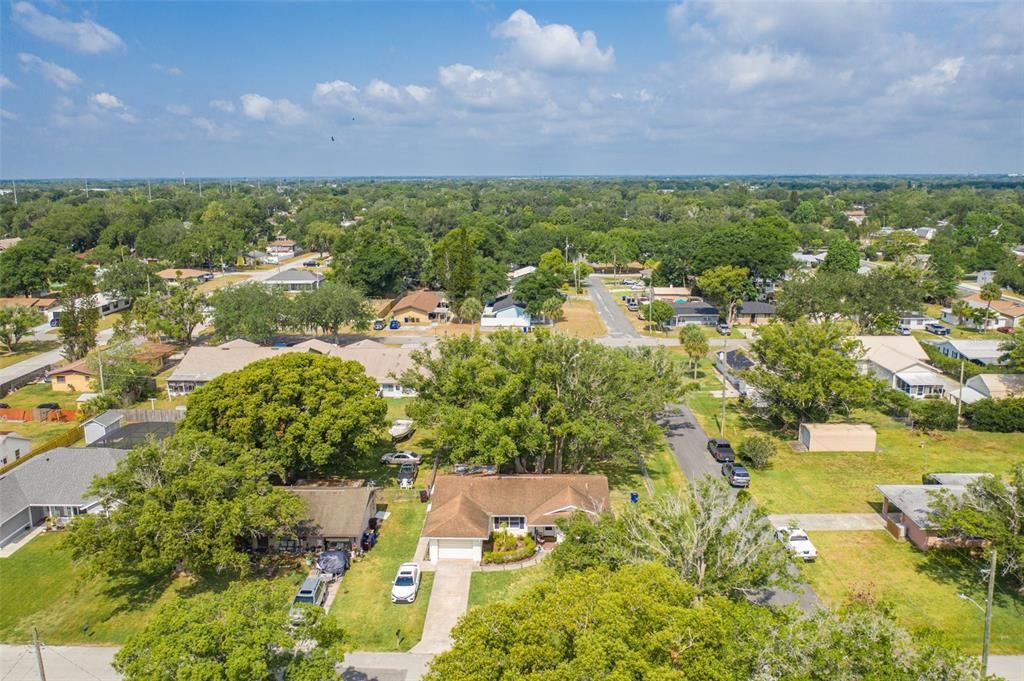 For Sale: $325,000 (2 beds, 2 baths, 1374 Square Feet)