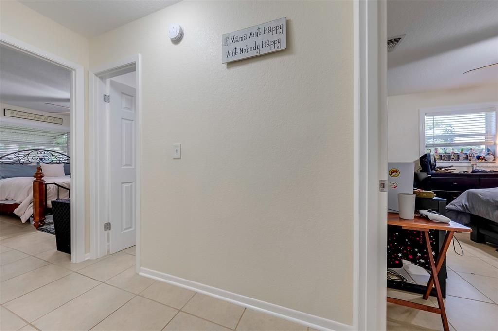 For Sale: $325,000 (2 beds, 2 baths, 1374 Square Feet)