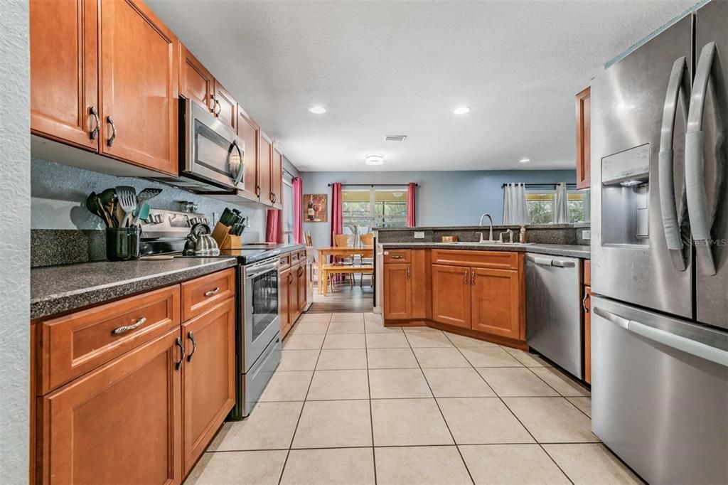 En Venta: $350,000 (4 camas, 3 baños, 1746 Pies cuadrados)