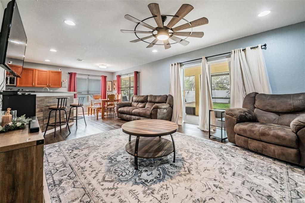 En Venta: $350,000 (4 camas, 3 baños, 1746 Pies cuadrados)