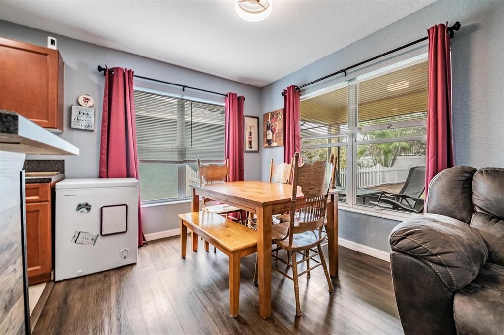 En Venta: $350,000 (4 camas, 3 baños, 1746 Pies cuadrados)