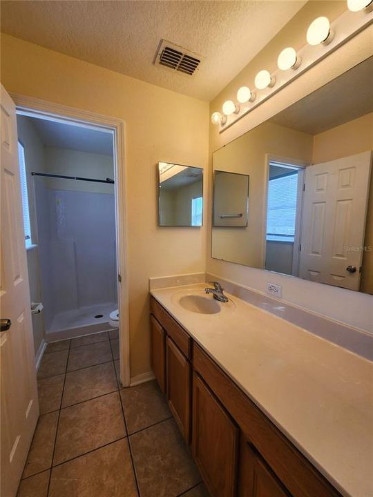 For Rent: $1,849 (4 beds, 2 baths, 2250 Square Feet)