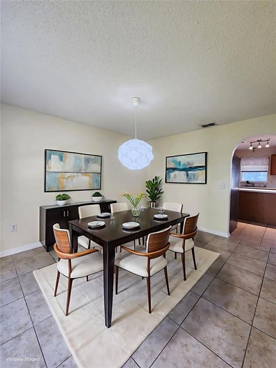 For Rent: $1,849 (4 beds, 2 baths, 2250 Square Feet)